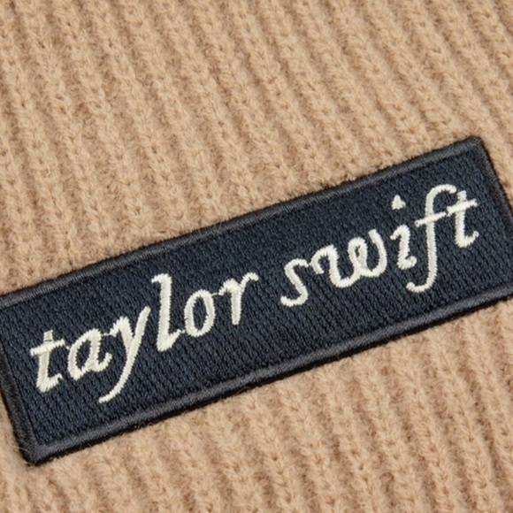 NEW 💛 Taylor Swift The Folklore Album Chenille Patch Crewneck Sweater - Large - Picture 3 of 6
